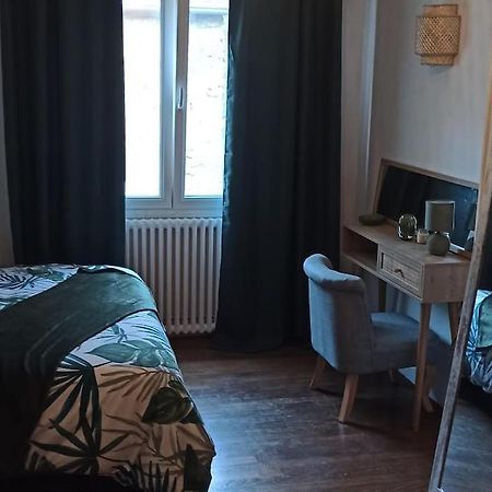 Petite Maison De Bourg Proche A84 Ducey-Les Cheris Bagian luar foto